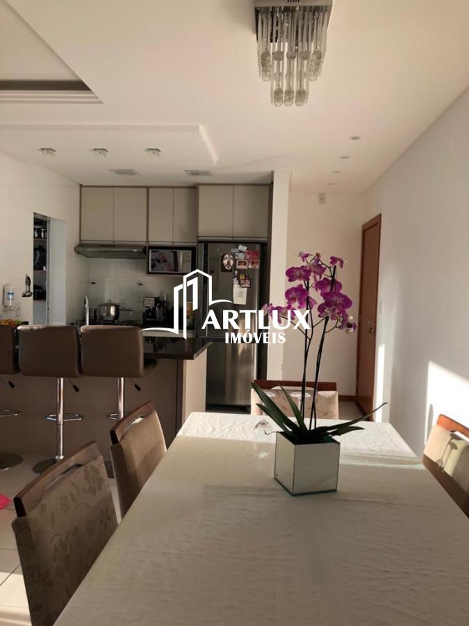 Apartamento à venda com 3 quartos, 118m² - Foto 4