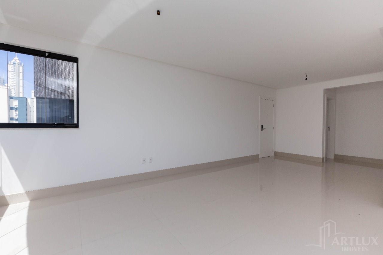 Apartamento à venda com 4 quartos, 150m² - Foto 15