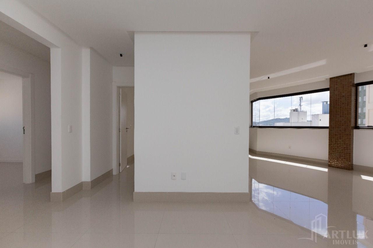 Apartamento à venda com 4 quartos, 150m² - Foto 17