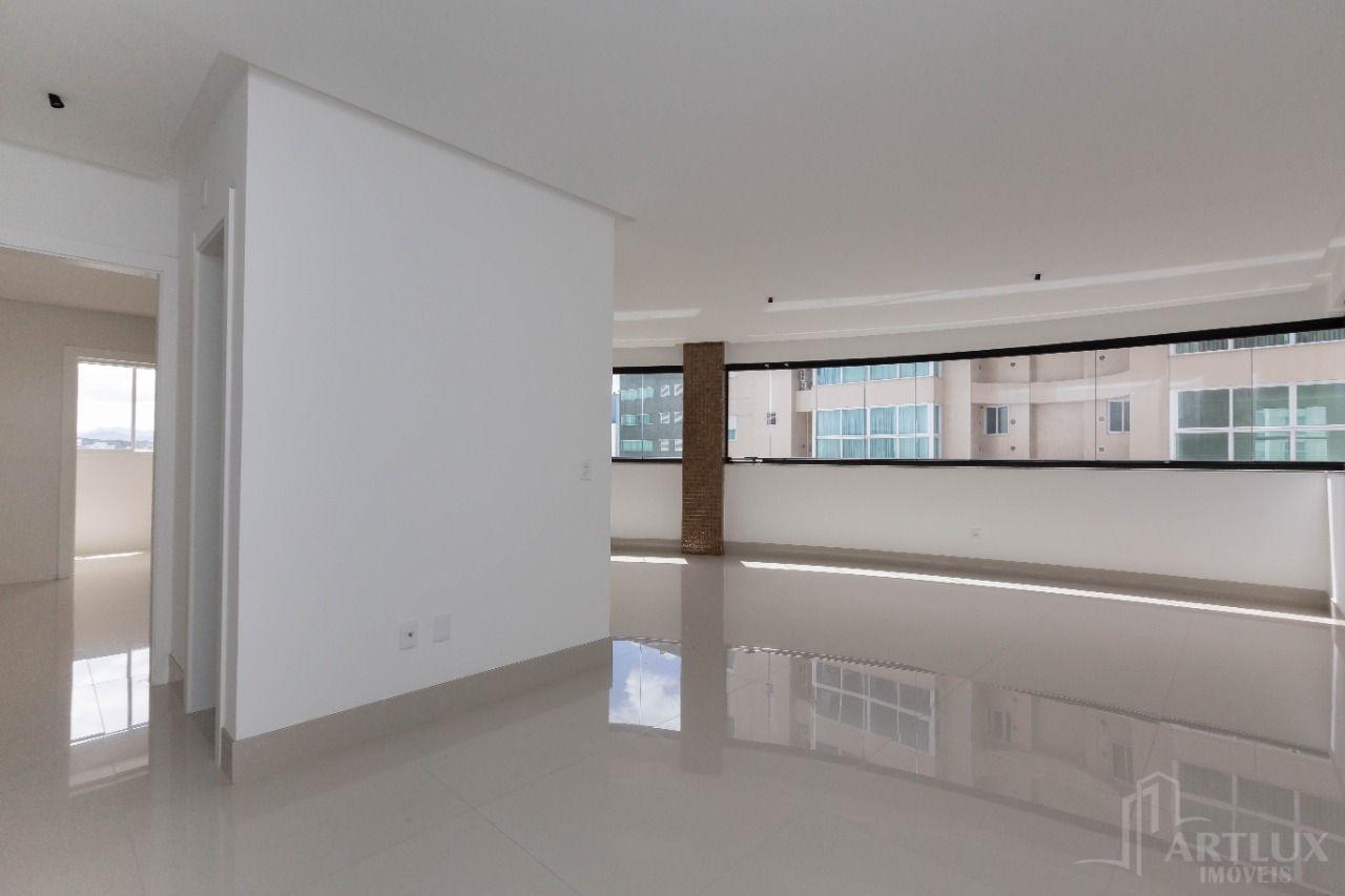 Apartamento à venda com 4 quartos, 150m² - Foto 19