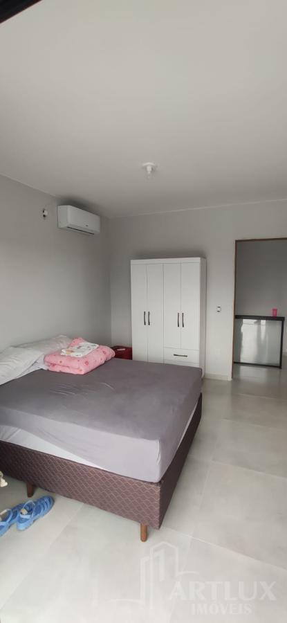 Casa à venda com 3 quartos, 210m² - Foto 13