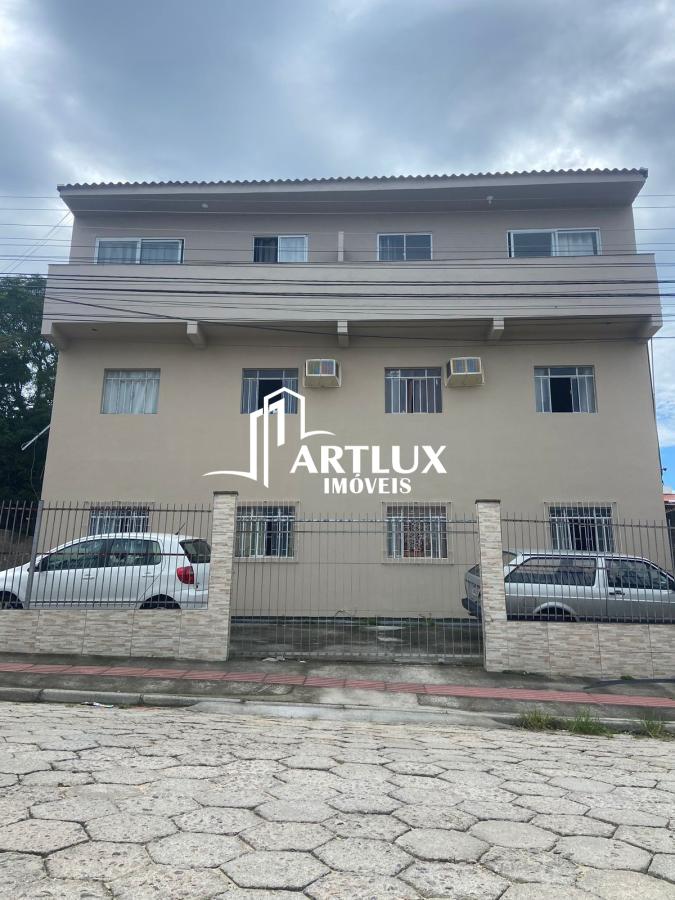 Casa Comercial à venda com 1 quarto, 585m² - Foto 1