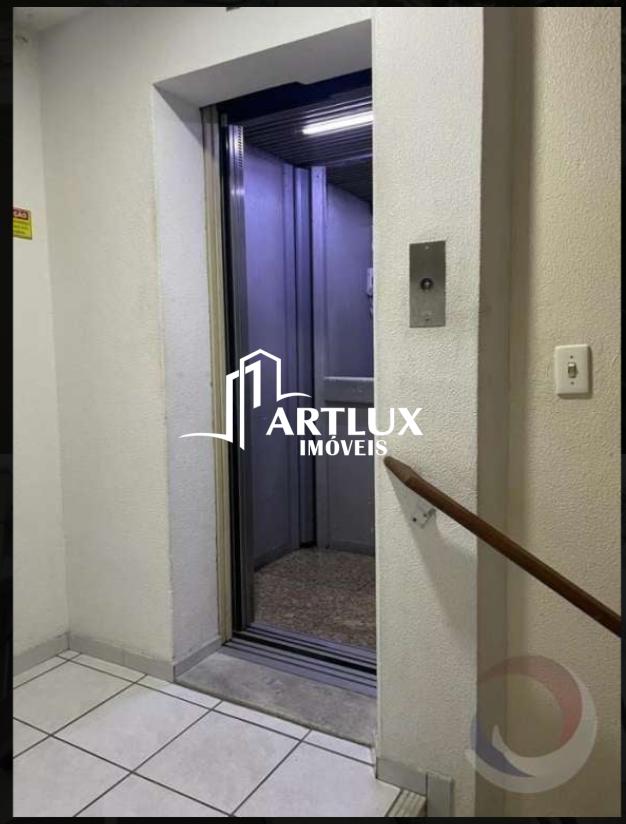 Apartamento à venda com 2 quartos, 58m² - Foto 13