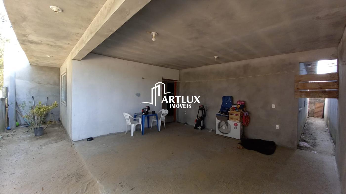 Casa à venda com 3 quartos, 170m² - Foto 1