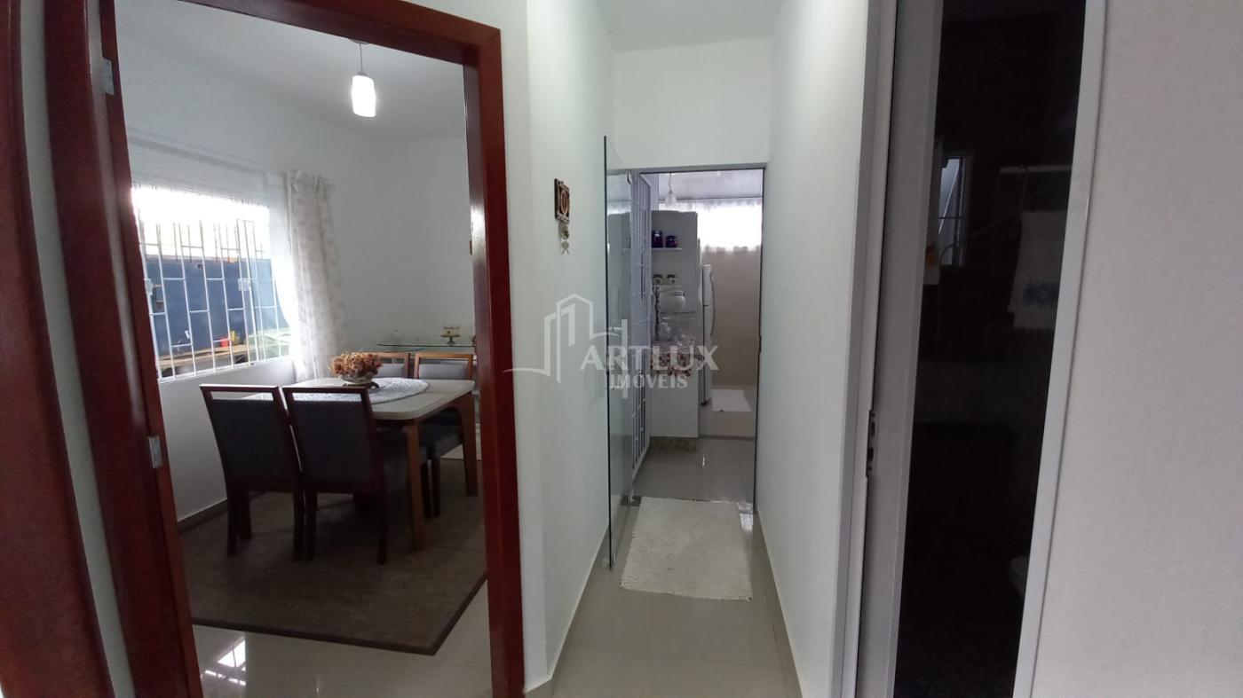 Casa à venda com 2 quartos, 80m² - Foto 4