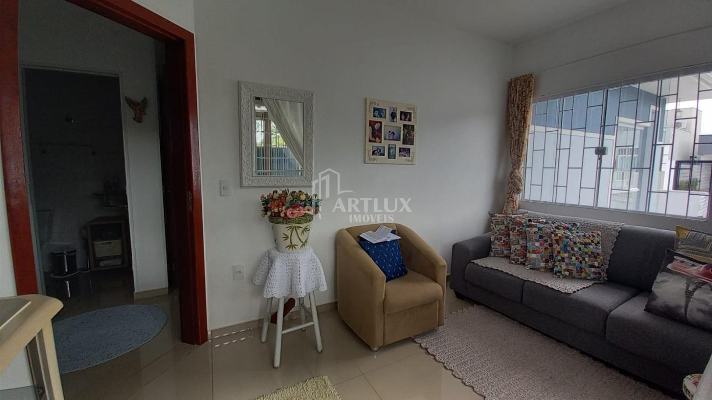 Casa à venda com 2 quartos, 80m² - Foto 13