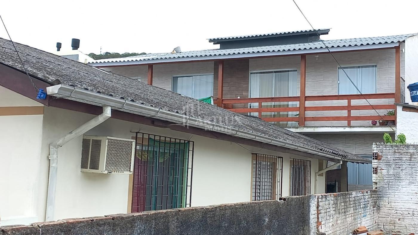 Casa à venda com 3 quartos, 300m² - Foto 4