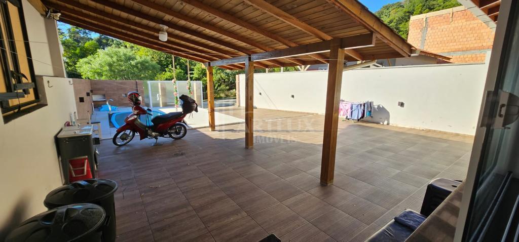 Casa à venda com 2 quartos, 200m² - Foto 8