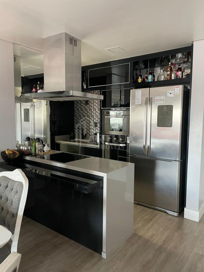 Apartamento à venda com 3 quartos, 96m² - Foto 4