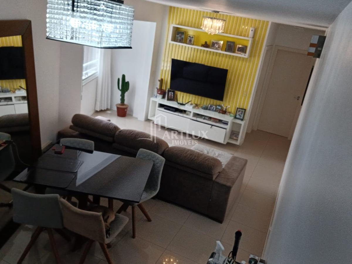 Apartamento à venda com 2 quartos, 72m² - Foto 5