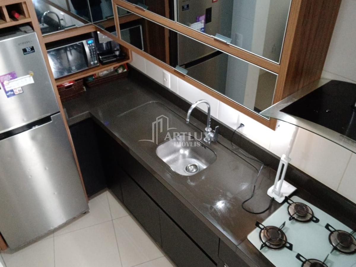 Apartamento à venda com 2 quartos, 72m² - Foto 10