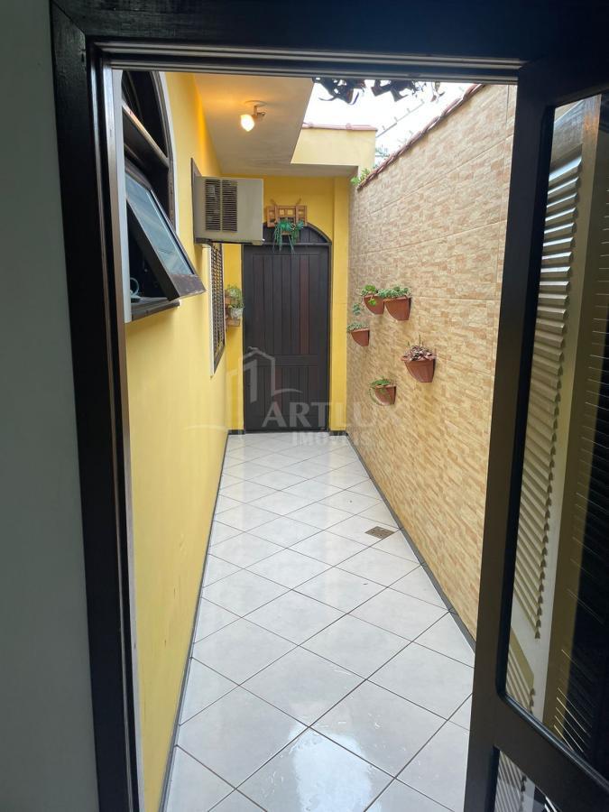 Casa à venda com 3 quartos, 220m² - Foto 15