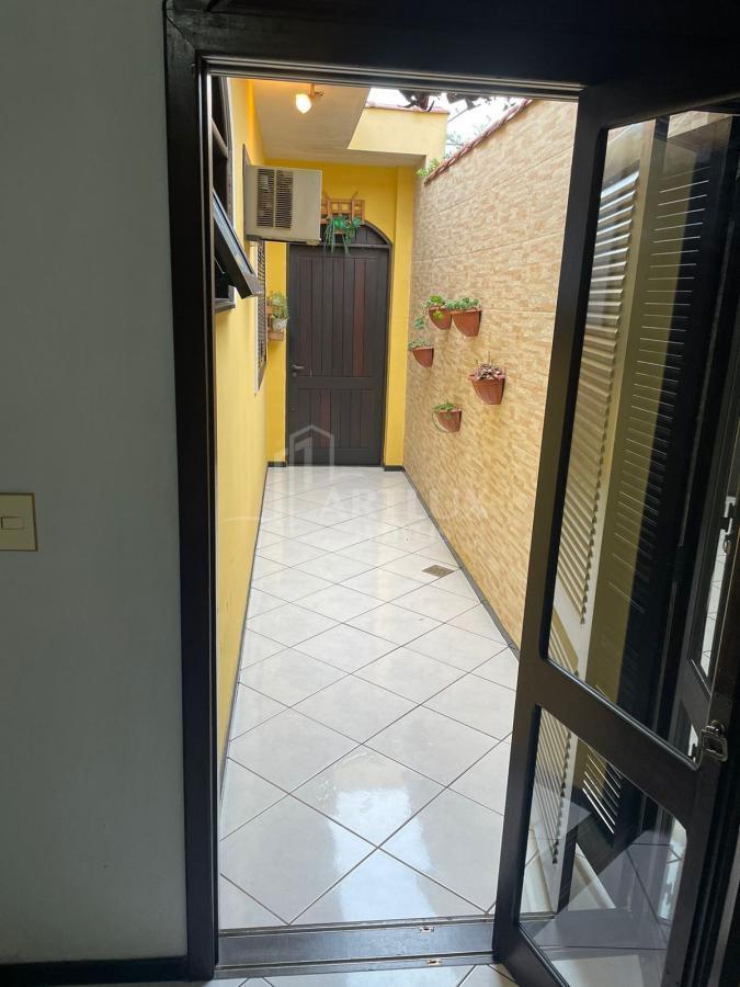 Casa à venda com 3 quartos, 220m² - Foto 39