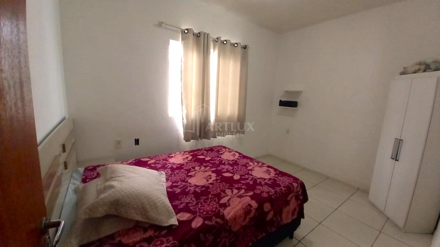 Casa à venda com 2 quartos, 130m² - Foto 8