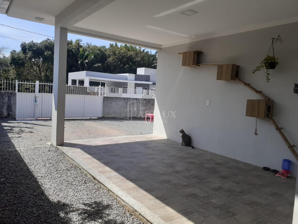 Casa à venda com 3 quartos, 360m² - Foto 4