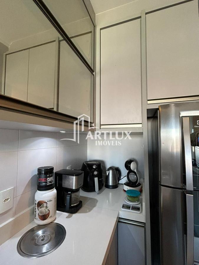 Apartamento à venda com 2 quartos, 82m² - Foto 10