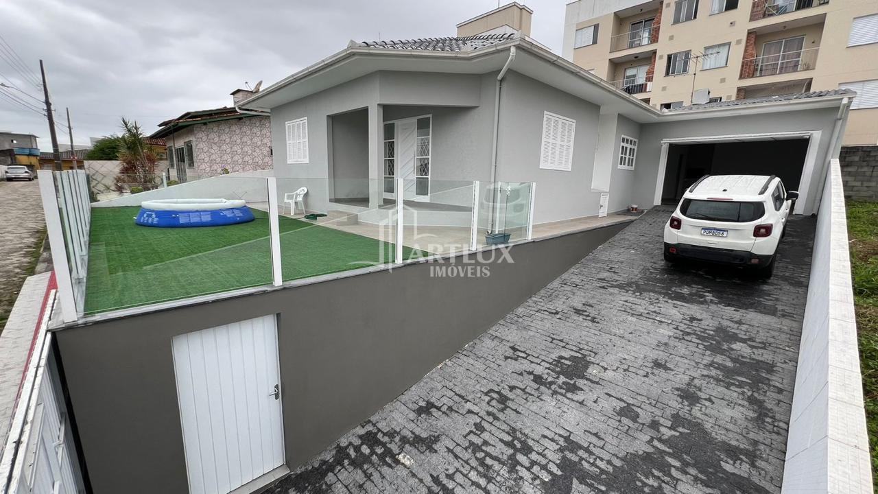 Casa à venda com 3 quartos, 200m² - Foto 3