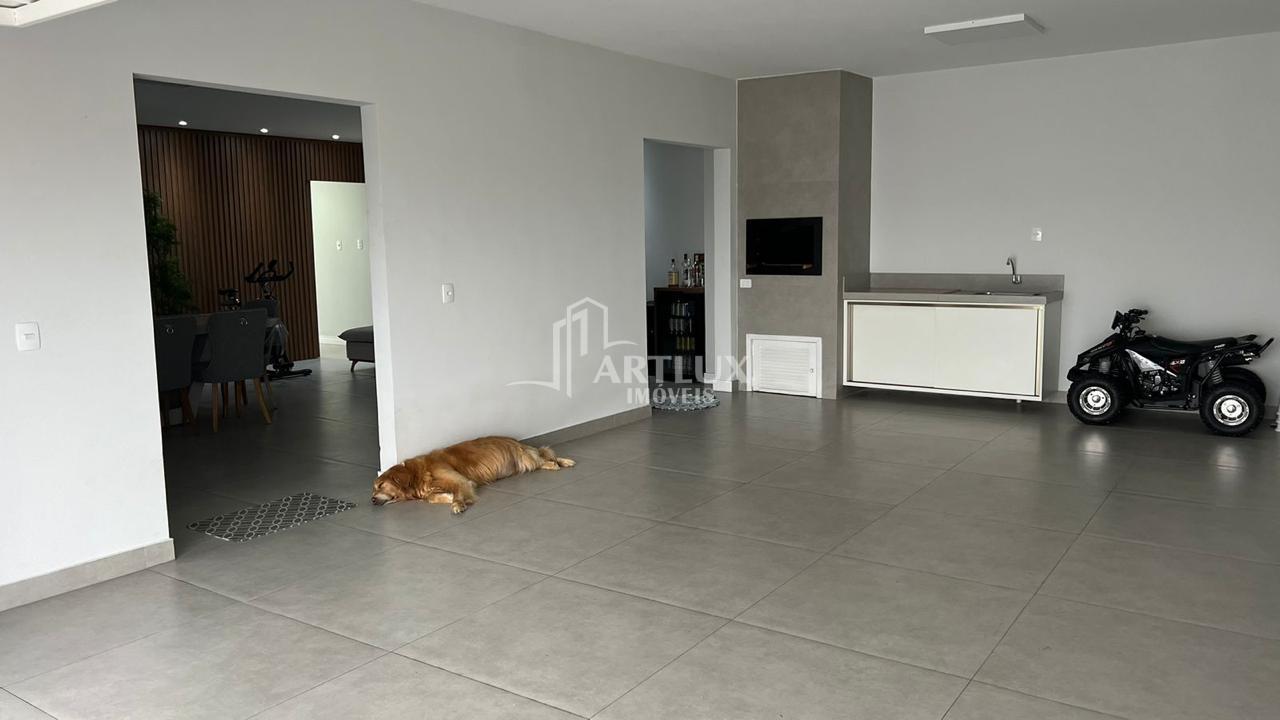 Casa à venda com 3 quartos, 200m² - Foto 11