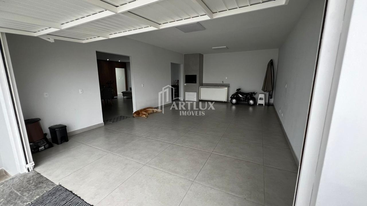 Casa à venda com 3 quartos, 200m² - Foto 27