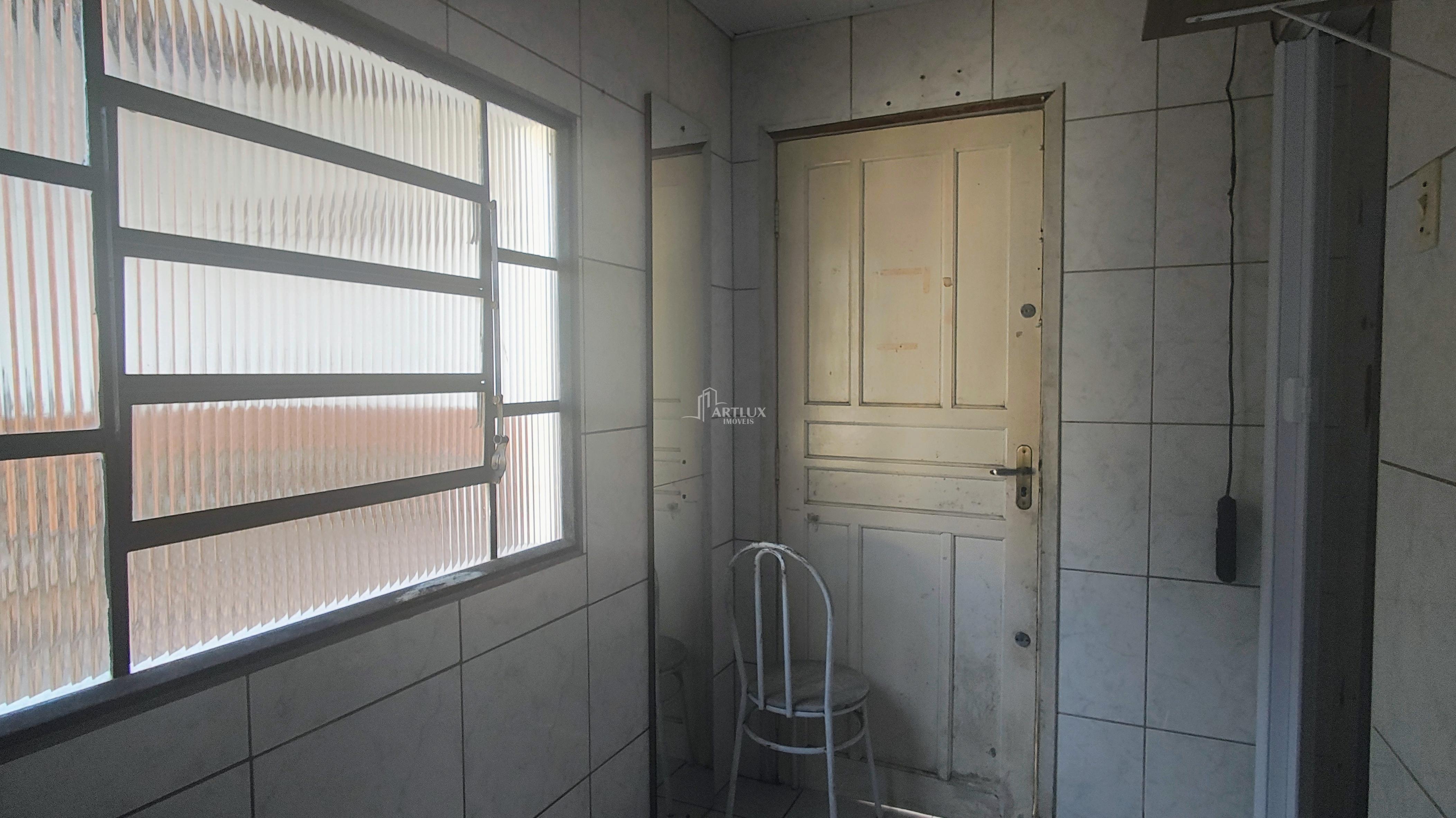 Casa à venda com 3 quartos, 200m² - Foto 11