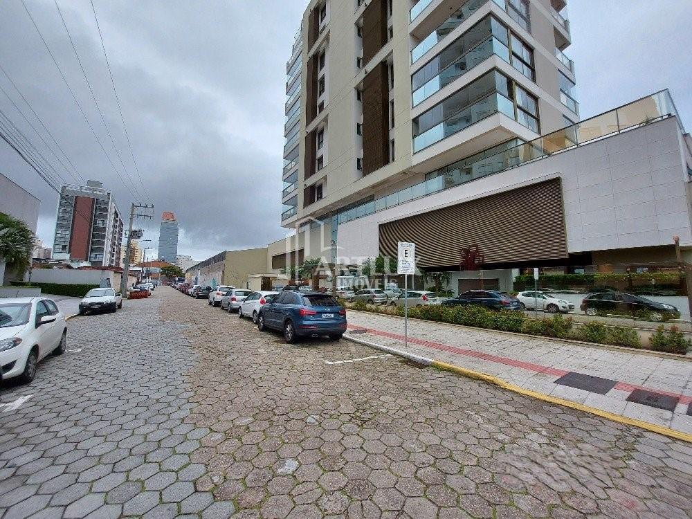 Apartamento à venda com 3 quartos, 108m² - Foto 3