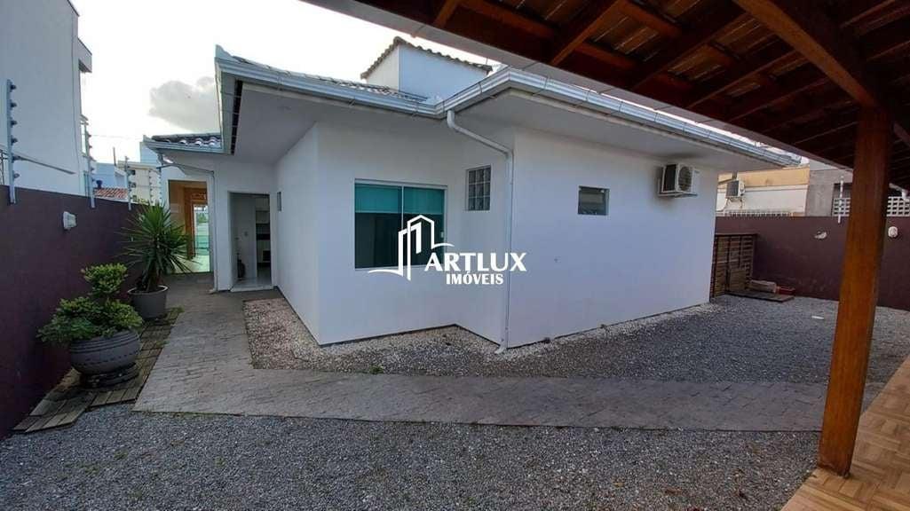 Casa à venda com 3 quartos, 200m² - Foto 26