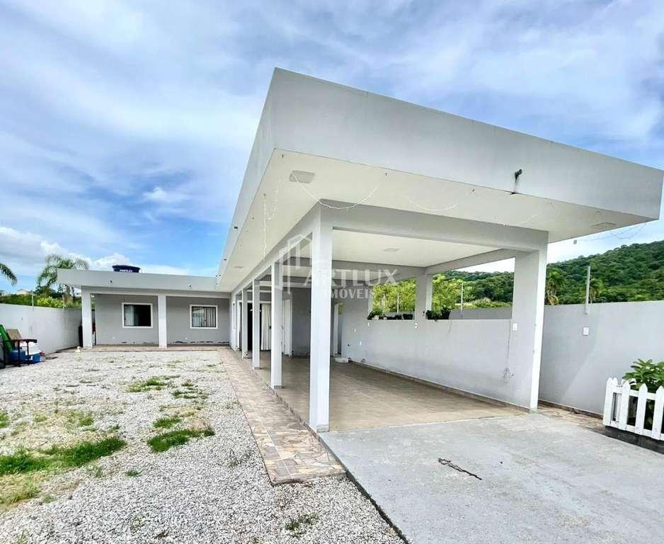 Casa à venda com 2 quartos, 434m² - Foto 1