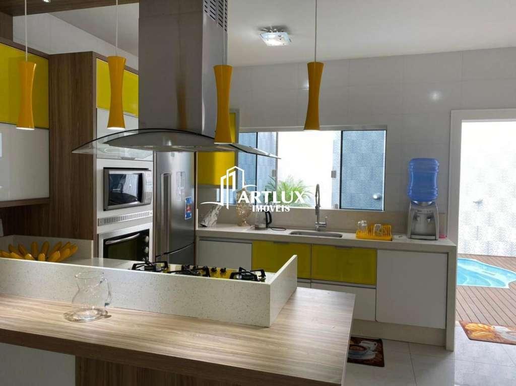 Casa à venda com 3 quartos, 210m² - Foto 20