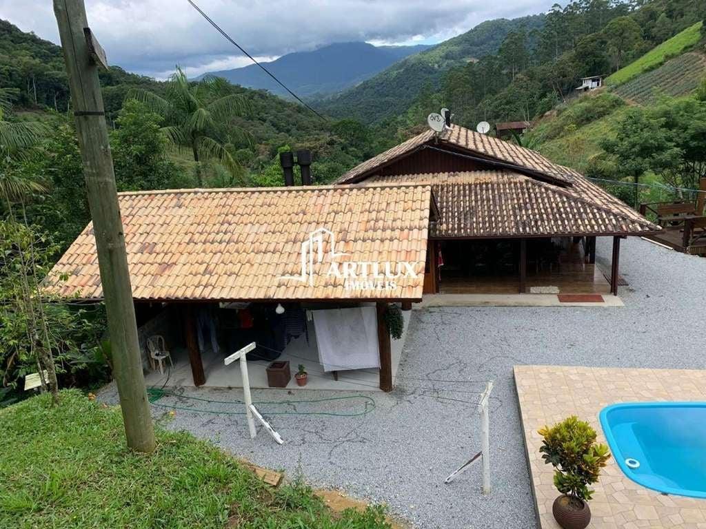 Chácara à venda com 3 quartos, 150m² - Foto 2