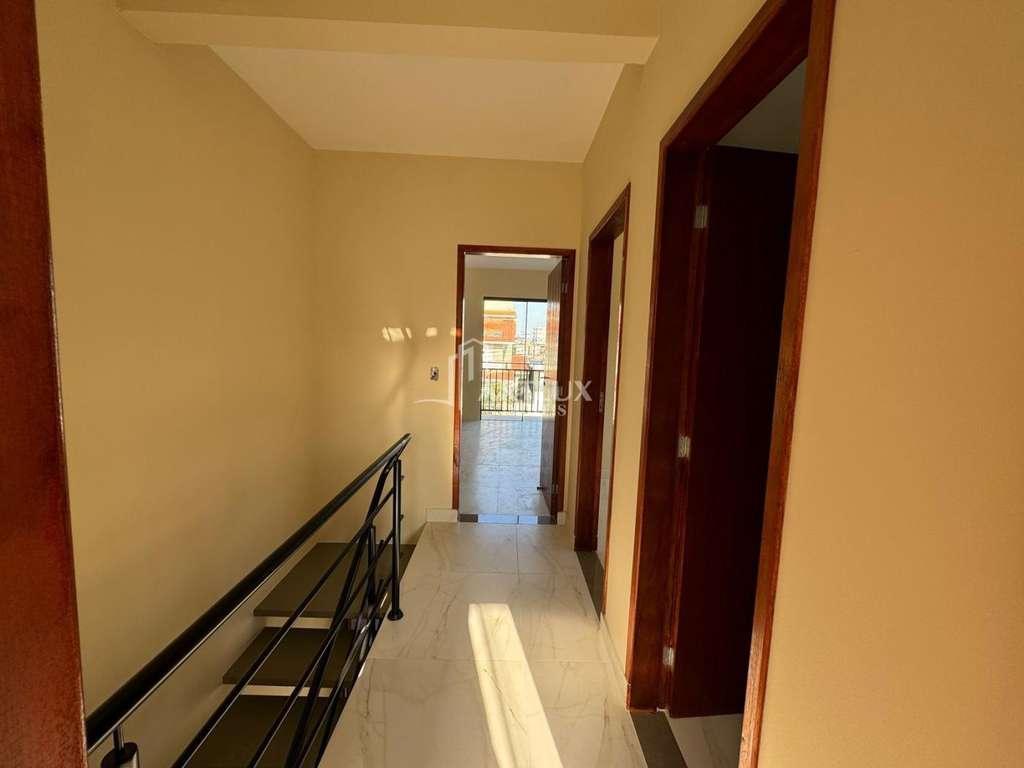 Sobrado à venda com 3 quartos, 110m² - Foto 4