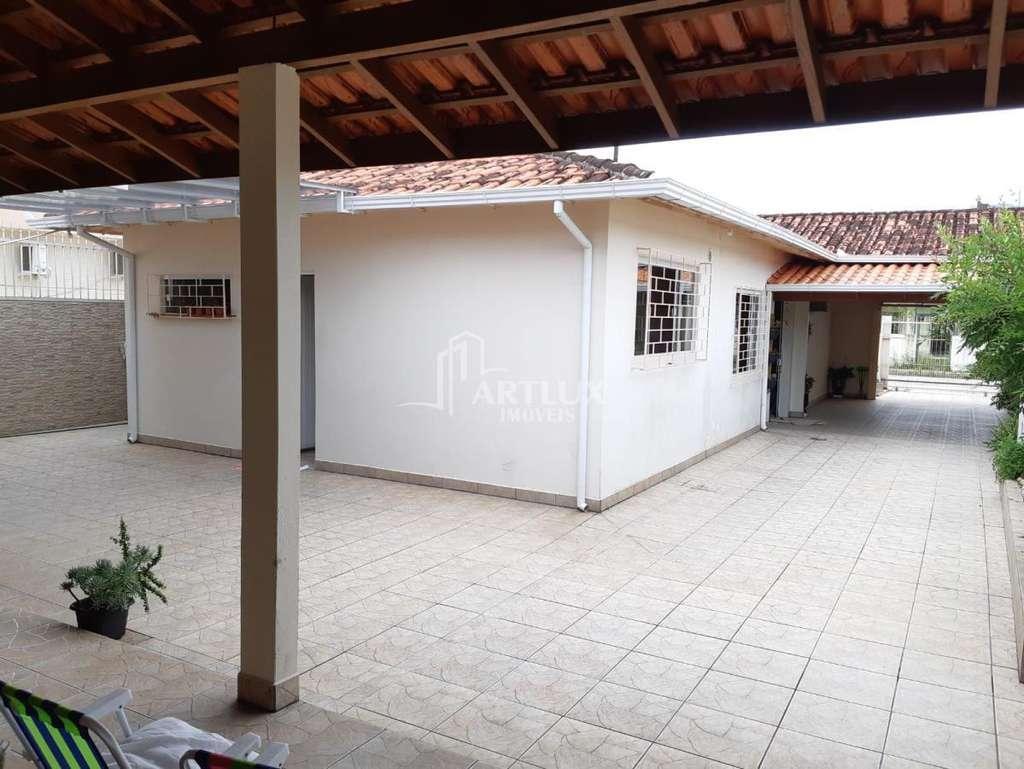 Casa à venda com 3 quartos, 115m² - Foto 1