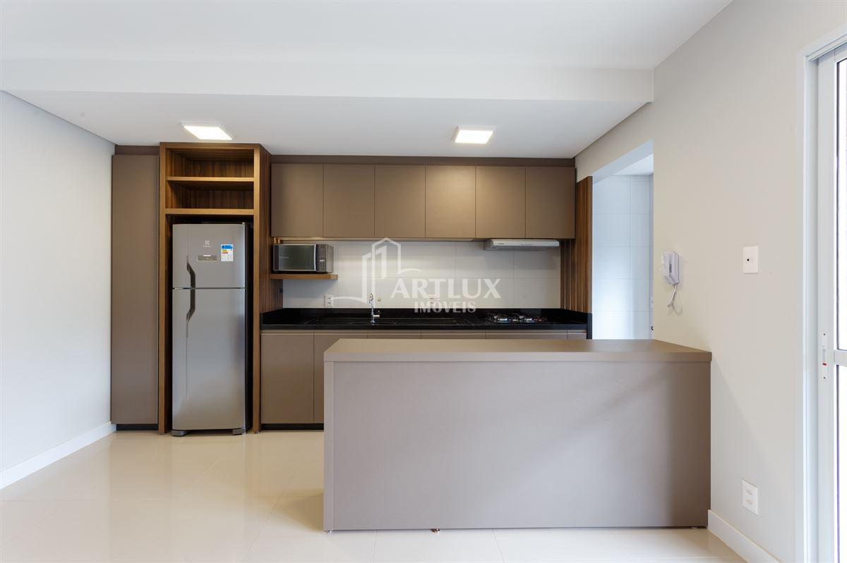 Apartamento à venda com 3 quartos, 147m² - Foto 8