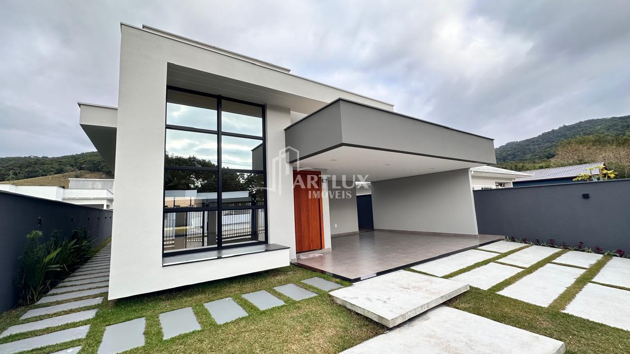 Casa à venda com 3 quartos, 140m² - Foto 2