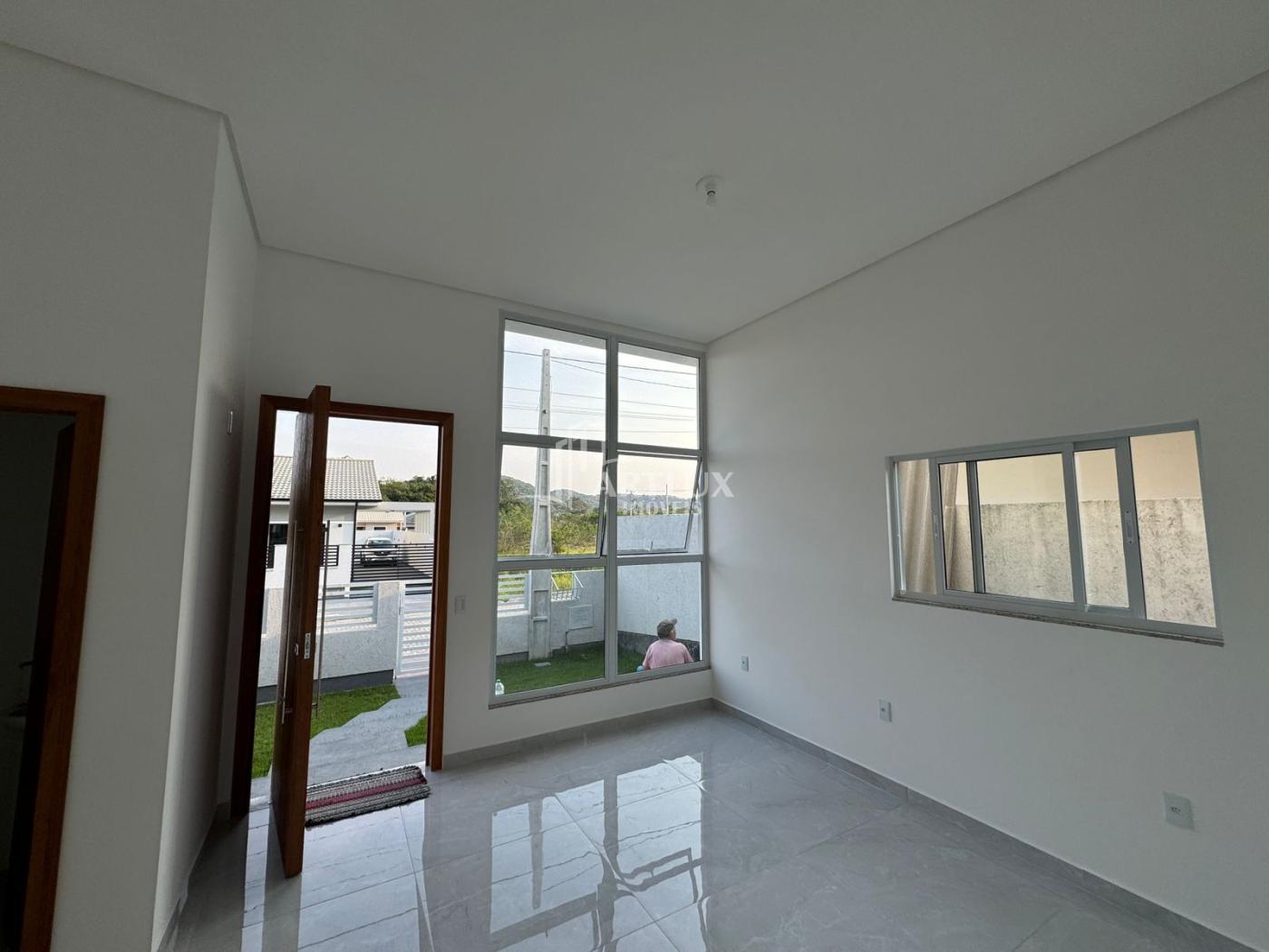 Casa à venda com 3 quartos, 94m² - Foto 4