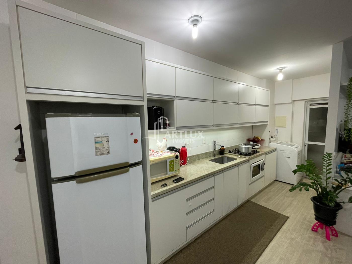 Apartamento à venda com 2 quartos, 75m² - Foto 14