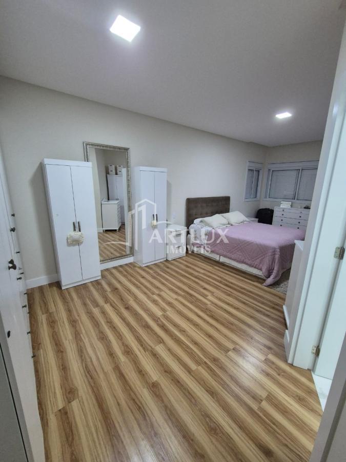 Casa à venda com 3 quartos, 308m² - Foto 9