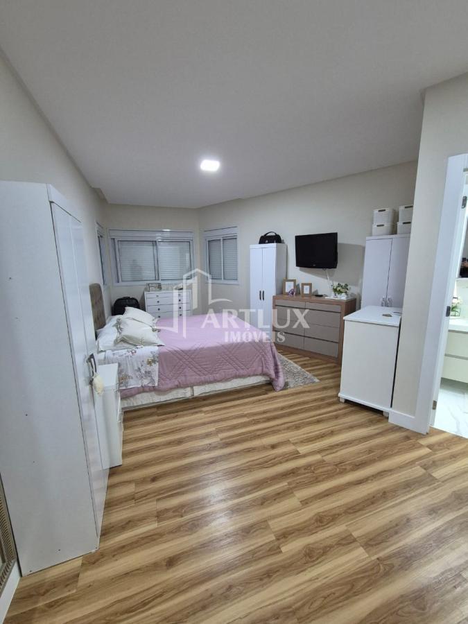 Casa à venda com 3 quartos, 308m² - Foto 10