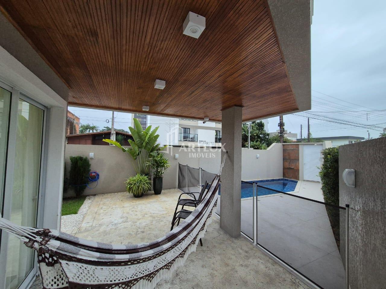 Casa à venda com 3 quartos, 308m² - Foto 6