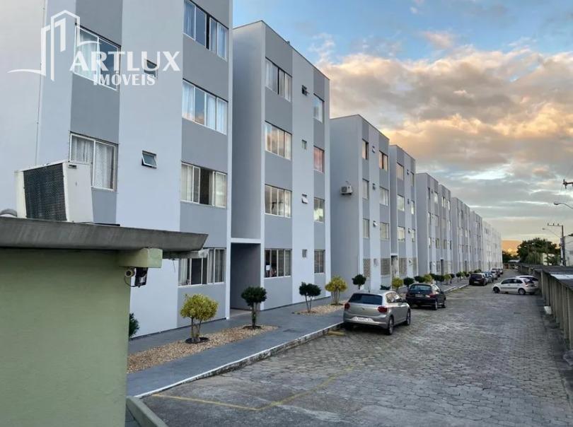 Apartamento à venda com 2 quartos, 64m² - Foto 1