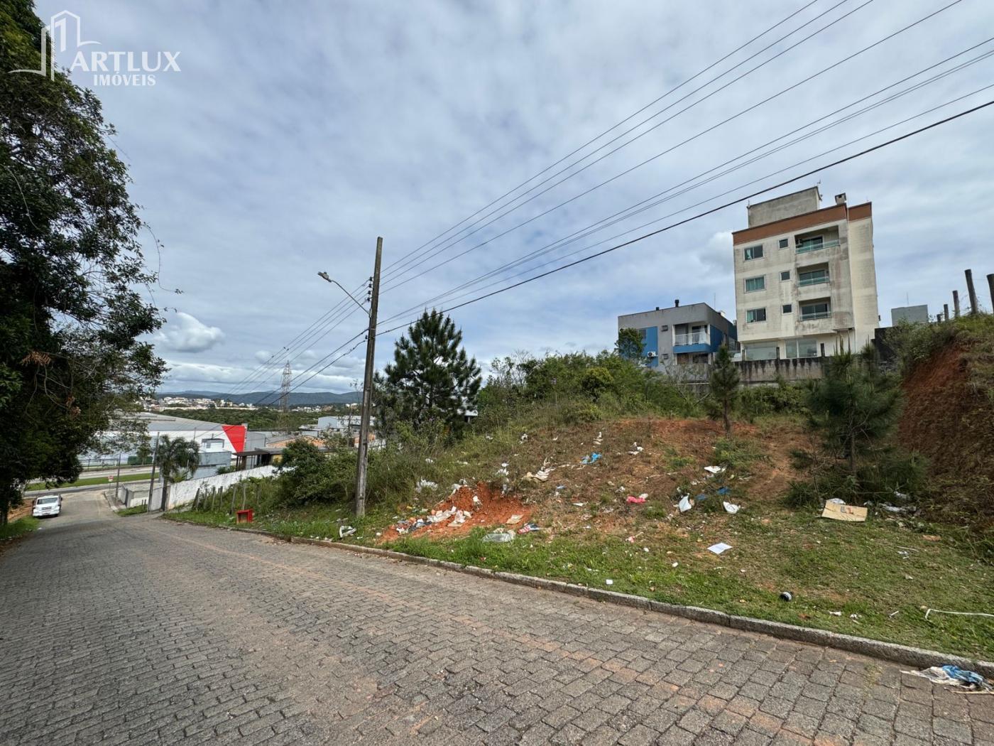 Terreno à venda, 360m² - Foto 1