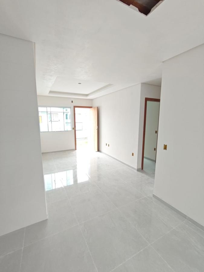 Casa à venda com 2 quartos, 70m² - Foto 5