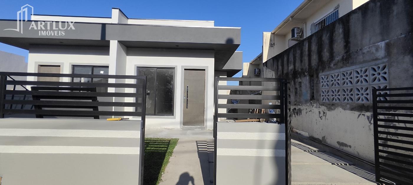 Casa à venda com 2 quartos, 138m² - Foto 1