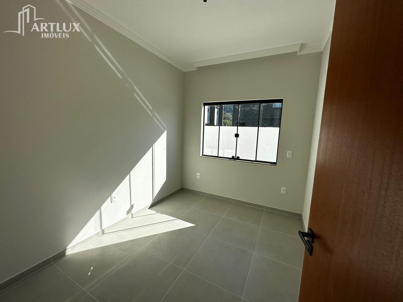 Casa à venda com 2 quartos, 56m² - Foto 7