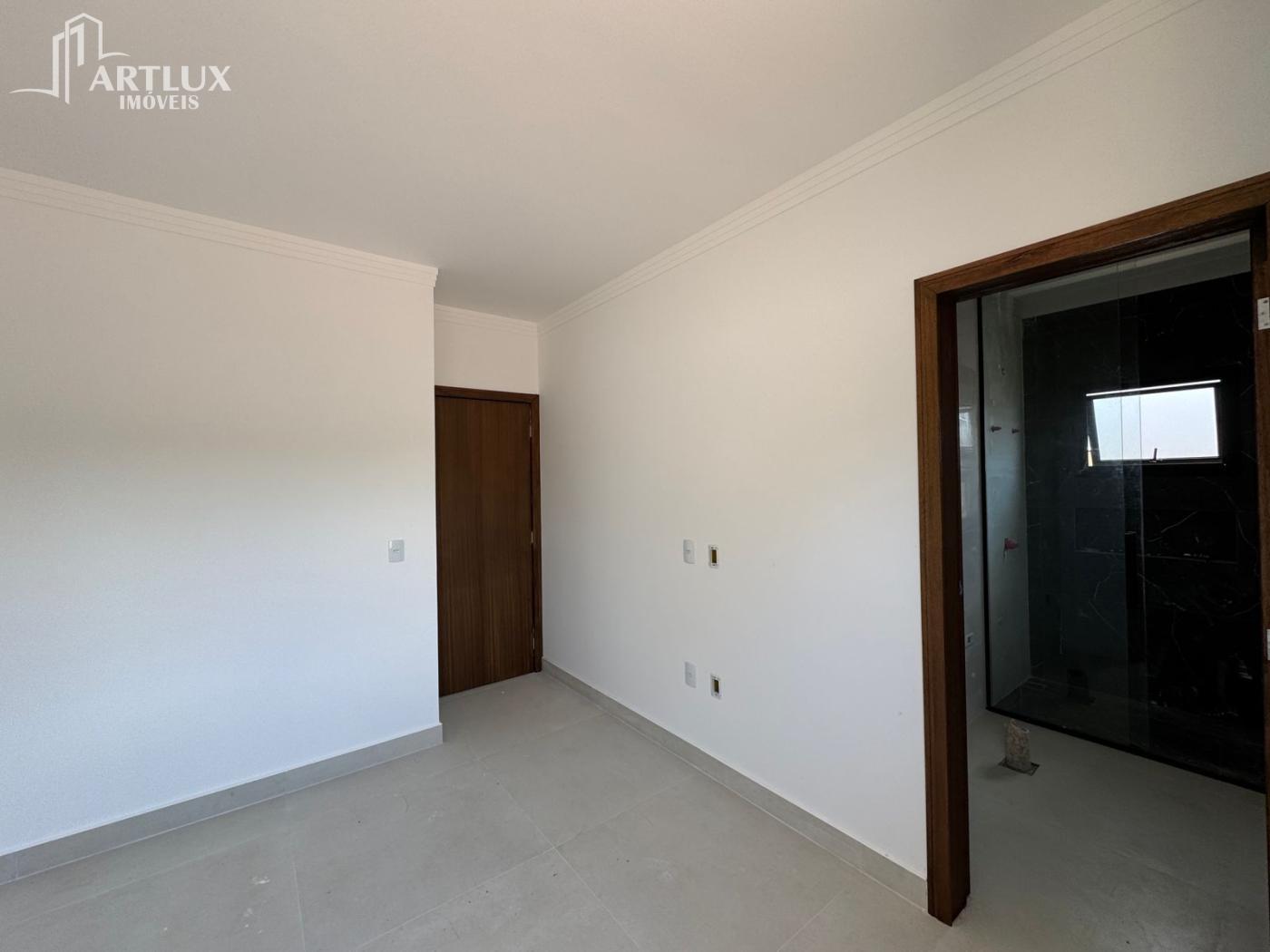 Casa à venda com 3 quartos, 250m² - Foto 5